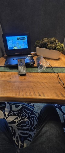 Portable dvd player - 9.5",